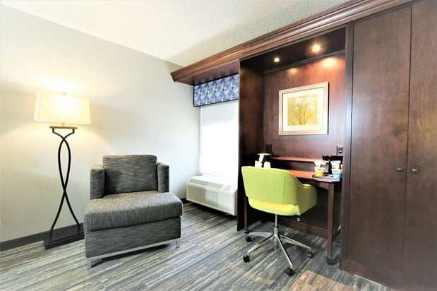 Images Hampton Inn Atlanta NW Cumberland
