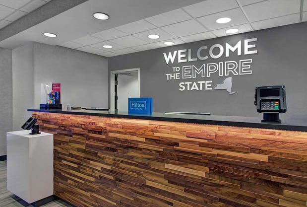 Images Hampton Inn & Suites Syracuse Dewitt