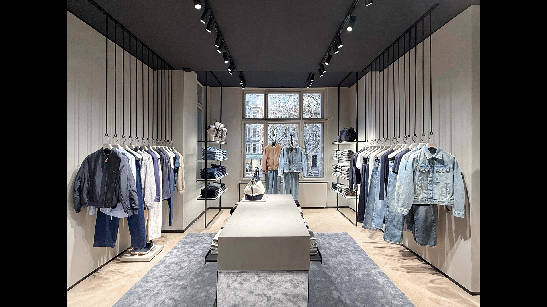 Emporio Armani, KURFUERSTERDAMM 29 in BERLIN