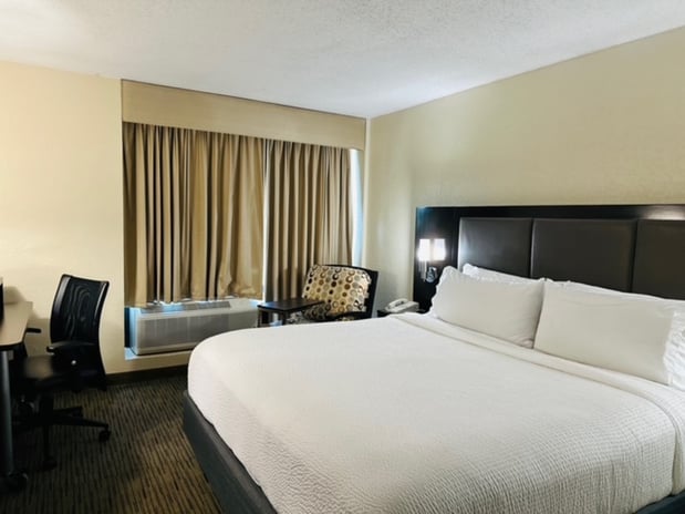 Images Holiday Inn Miami-International Airport by IHG