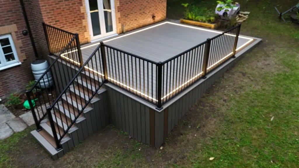 Images Ellis Decks Ltd