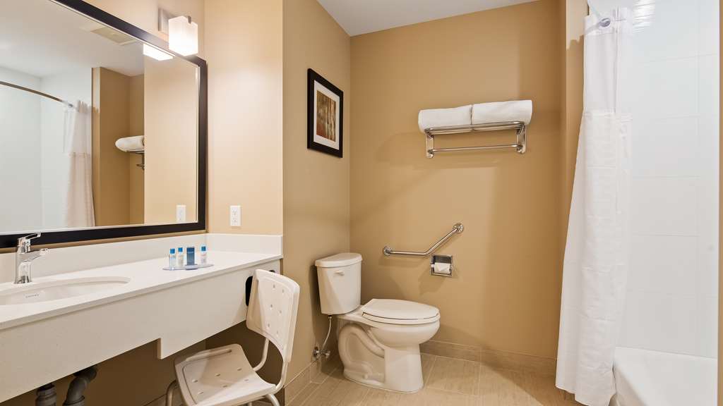 Guest Bathroom Best Western Plus Merritt Hotel Merritt (250)378-0700