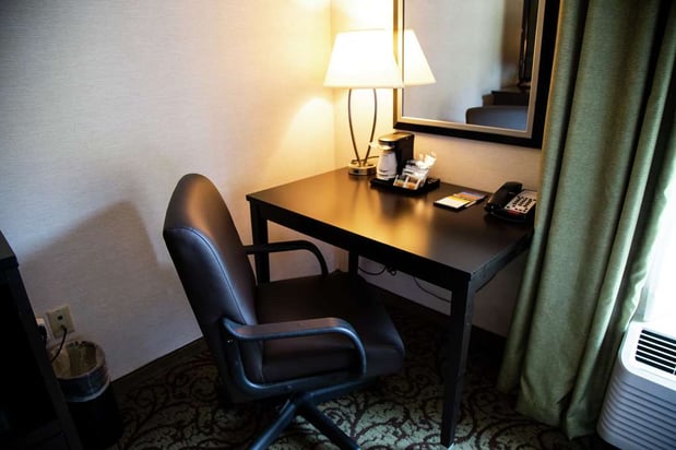 Images Hampton Inn & Suites Sharon