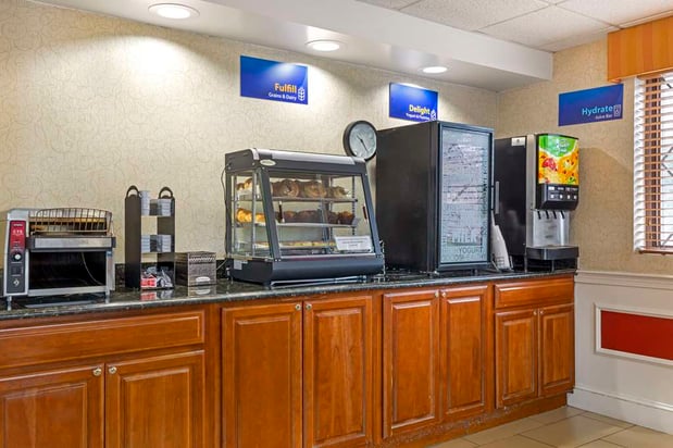 Images Best Western Plus The Inn at Sharon/Foxboro