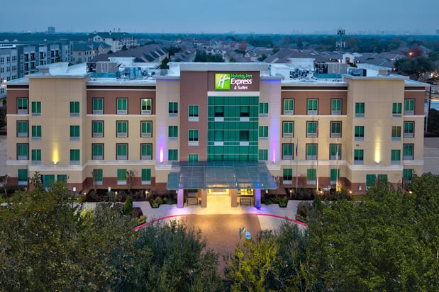 Images Holiday Inn Express & Suites Houston S - Medical Ctr Area by IHG