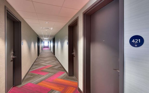 Images Tru by Hilton Clearfield Hill Air Force Base