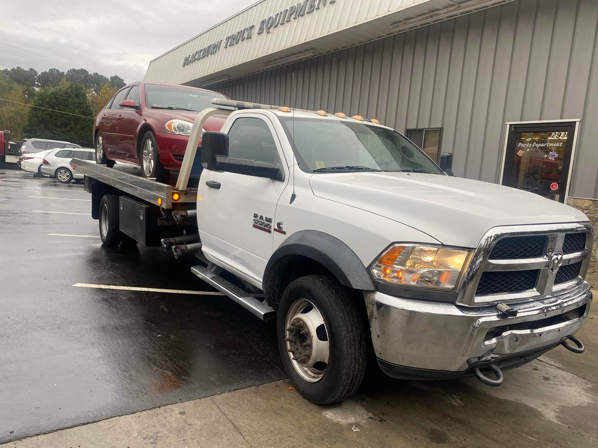 Call our fast, friendly, reliable tow team!