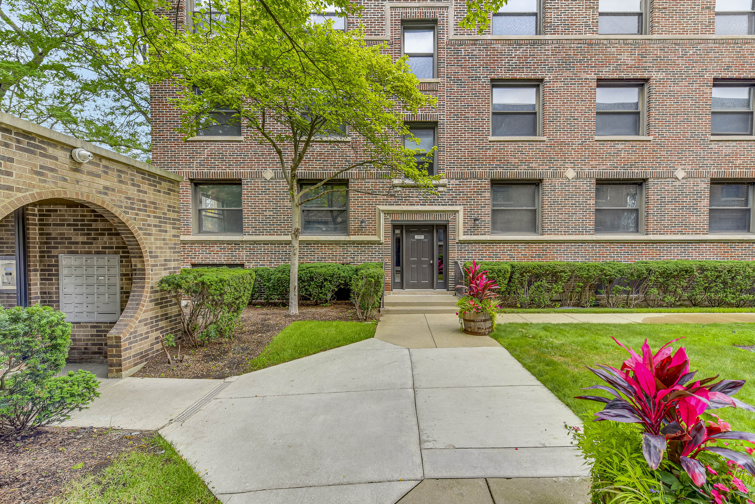 Residential Courtyard 