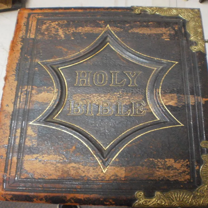 Images Books & Boxes