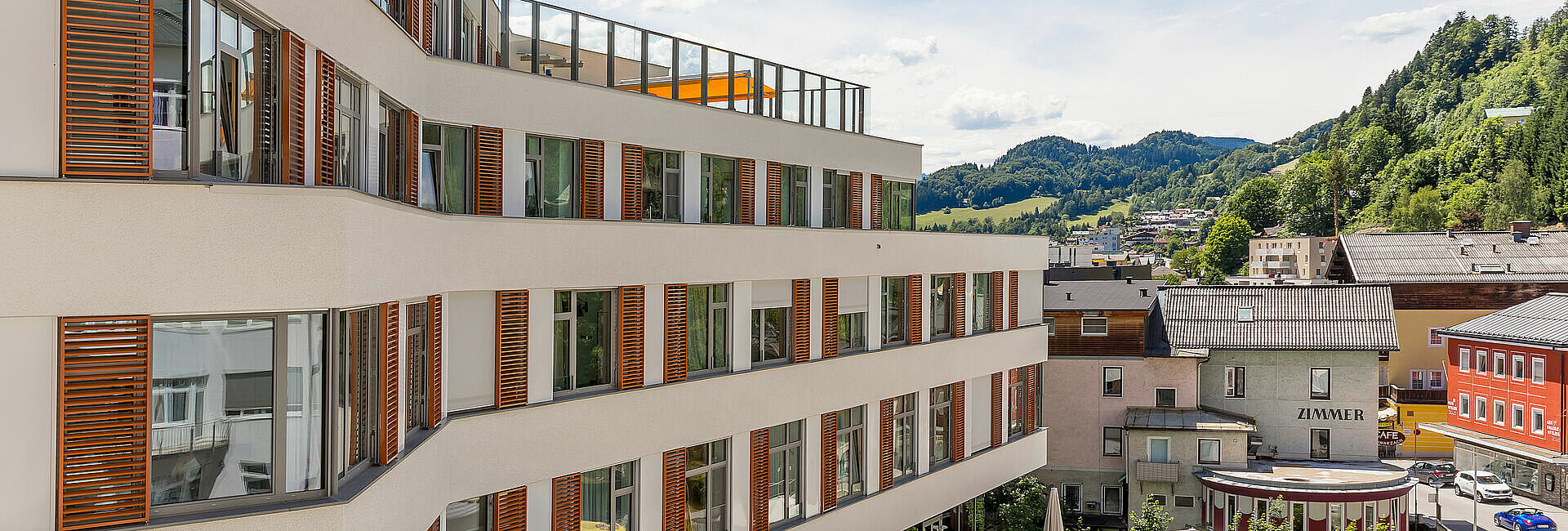 Bild zu Vormittags operiert - abends wieder zuhause. Sie genießen dabei die Sicherheit und die hohen Qualitätsstandards eines leistungsstarken Klinikums, höchste medizinische Kompetenz und beste Betreuung durch ein erfahrenes, eingespieltes Team.