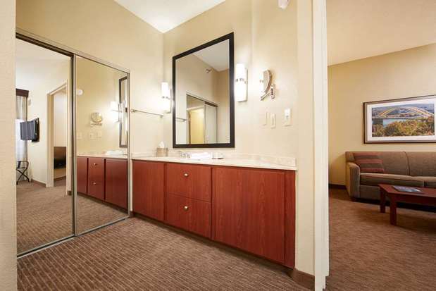 Images DoubleTree Suites by Hilton Hotel Cincinnati - Blue Ash