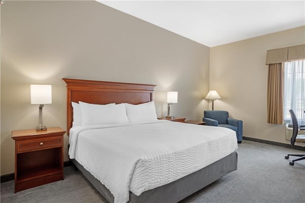 Images Best Western Plus Executive Hotel & Suites