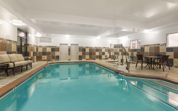 Images Holiday Inn Express & Suites Eugene Downtown - University by IHG