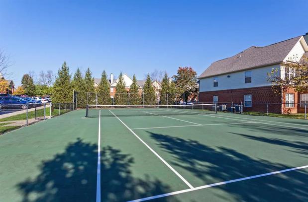 Images The Resort at Lake Crossing Apartments