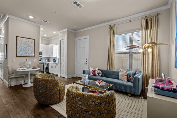 Images Luxe of Denton