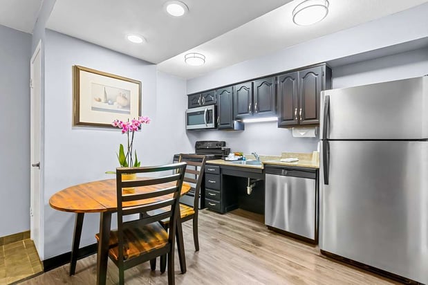 Images SureStay Studio by Best Western Pensacola