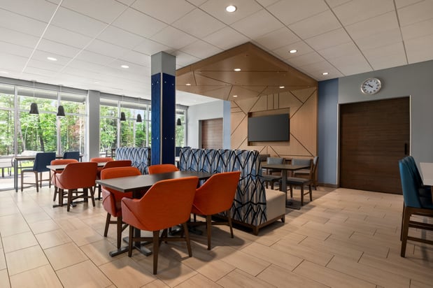 Images Holiday Inn Express & Suites Rhinelander by IHG