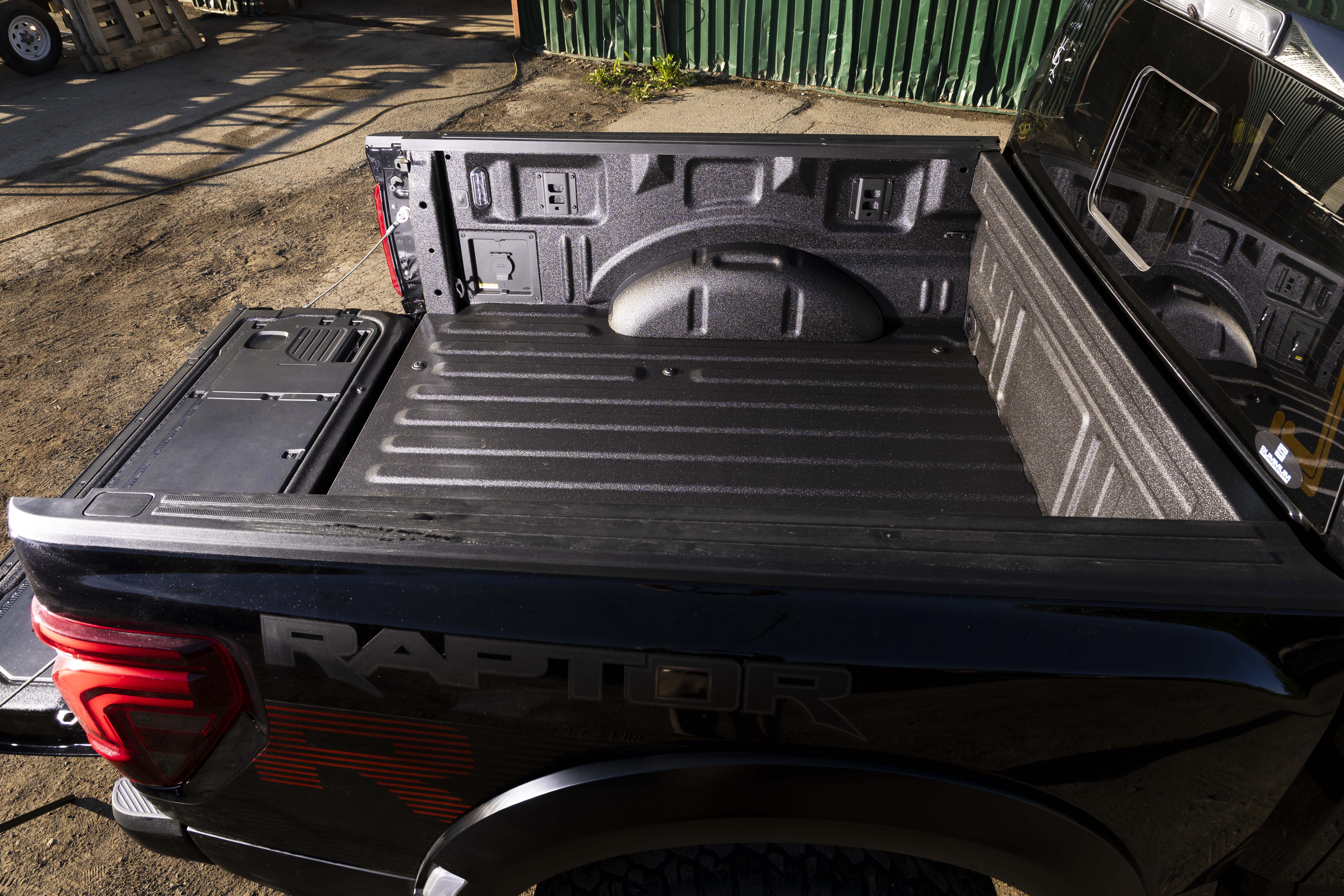 Images Summum Liner Terrebonne