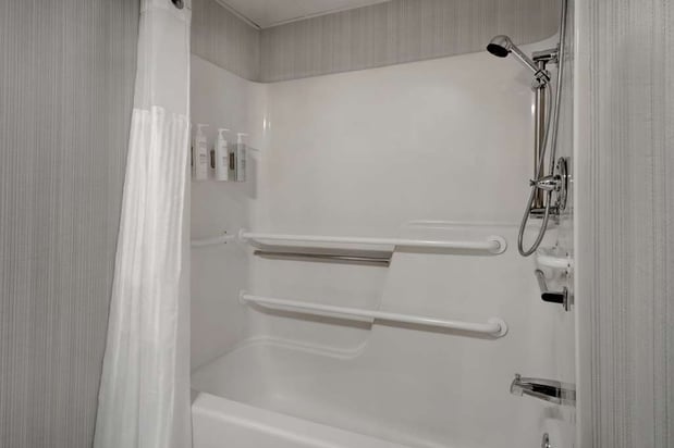 Images Spark by Hilton Rochester University Area