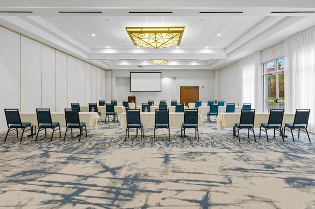 Images Hilton Garden Inn Auburn