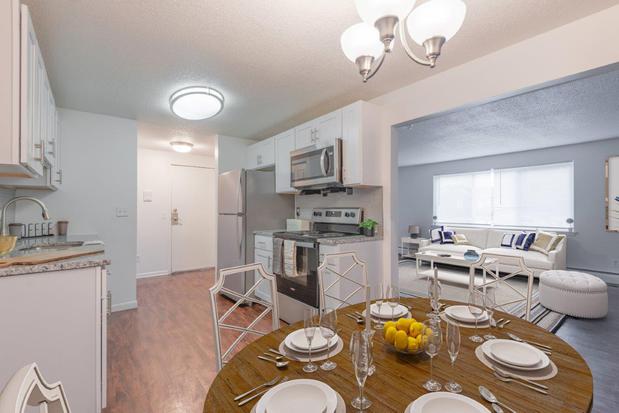 Images King's Court Manor Apartment Homes
