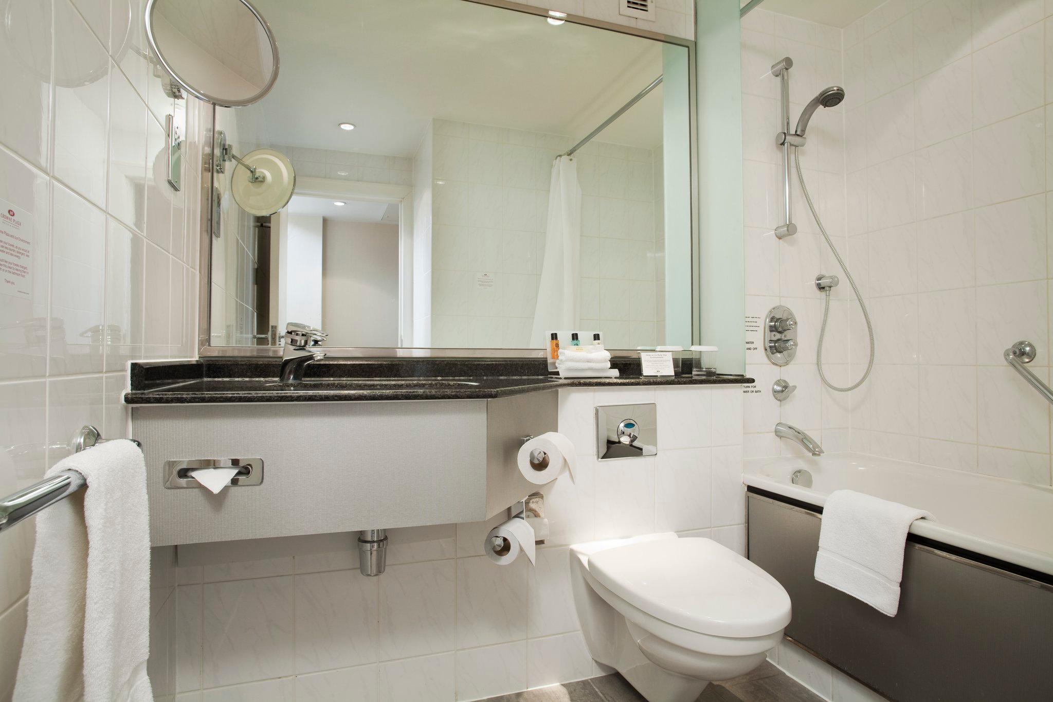 Images Crowne Plaza London - Heathrow, an IHG Hotel