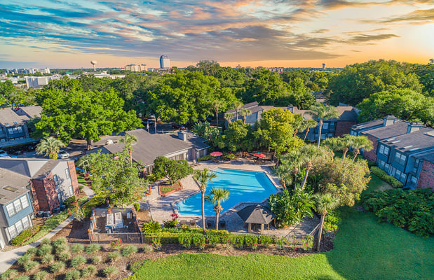 Images MAA Tiffany Oaks