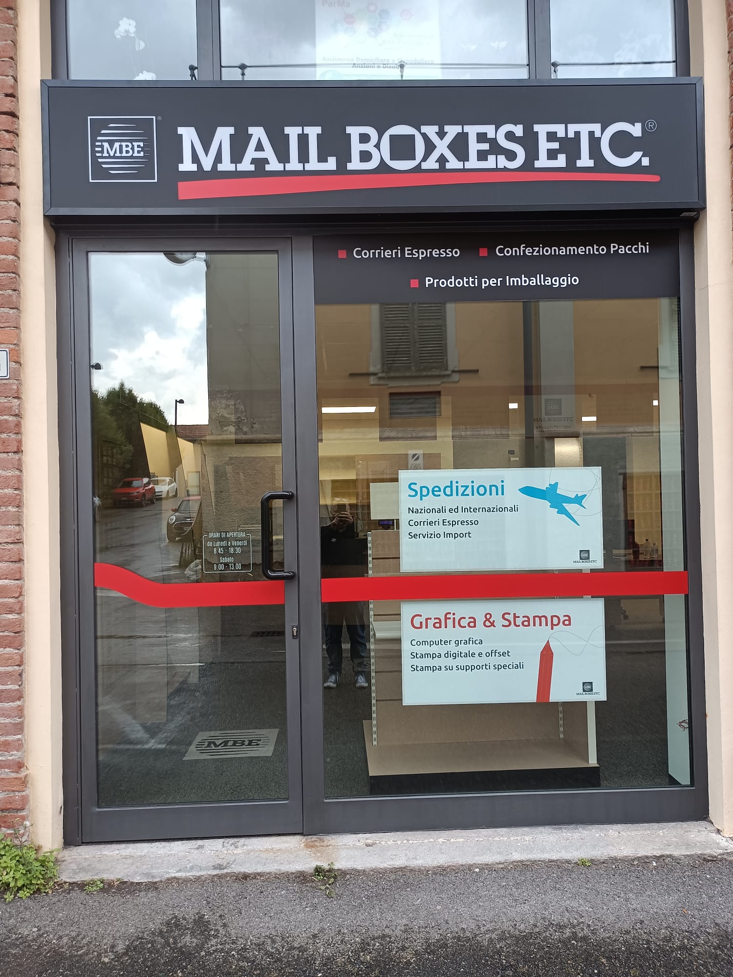 Images Mail Boxes Etc. - Centro MBE 3172