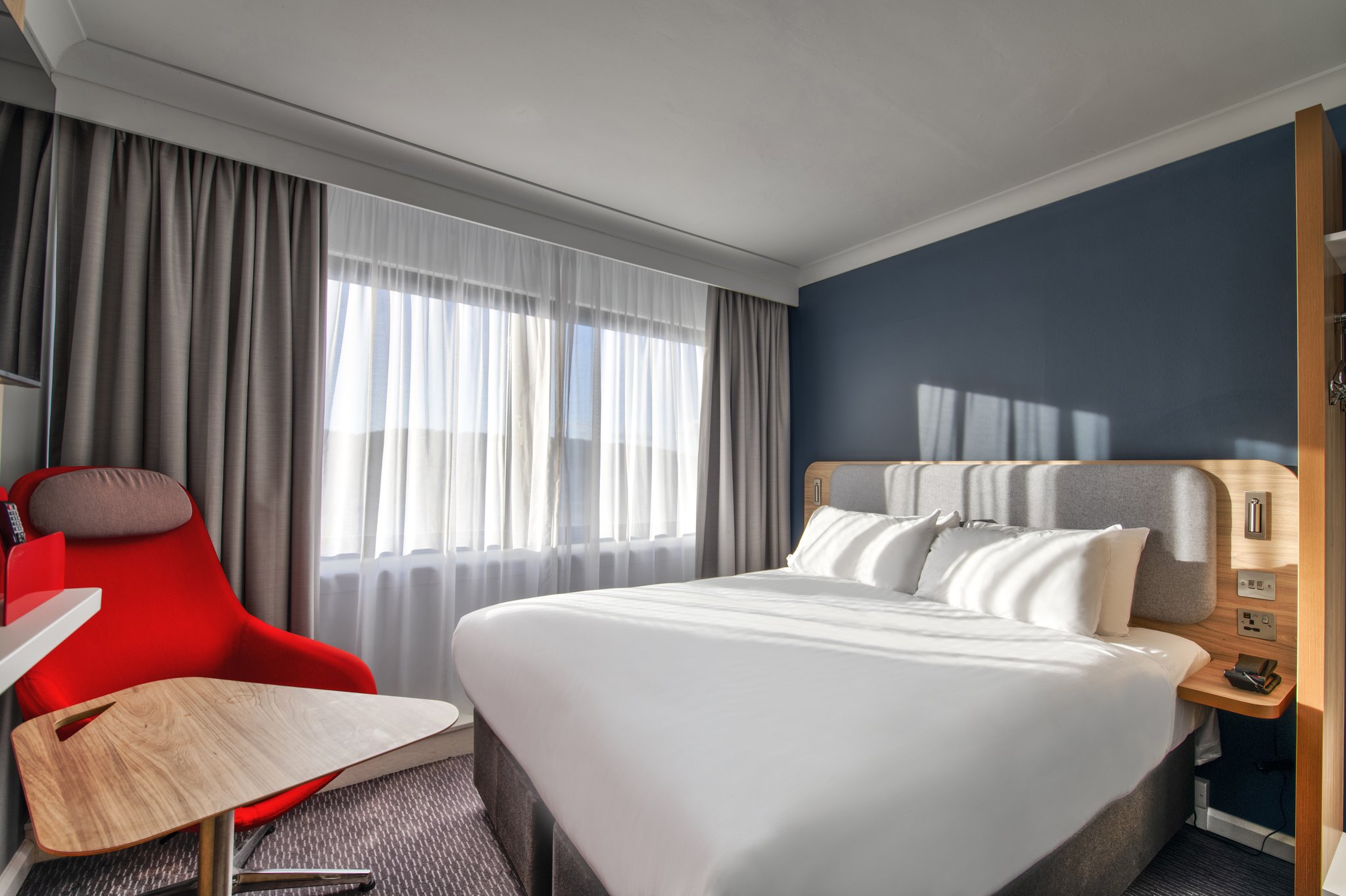Images Holiday Inn Express Edinburgh - City West by IHG
