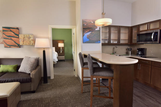Images Staybridge Suites Wisconsin Dells - Lake Delton, an IHG Hotel