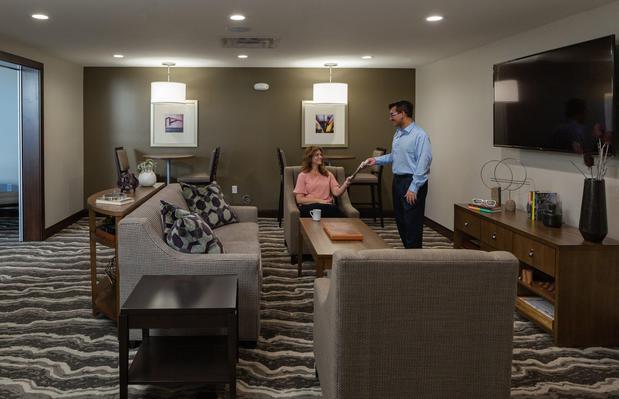 Images Staybridge Suites Phoenix – Biltmore Area by IHG
