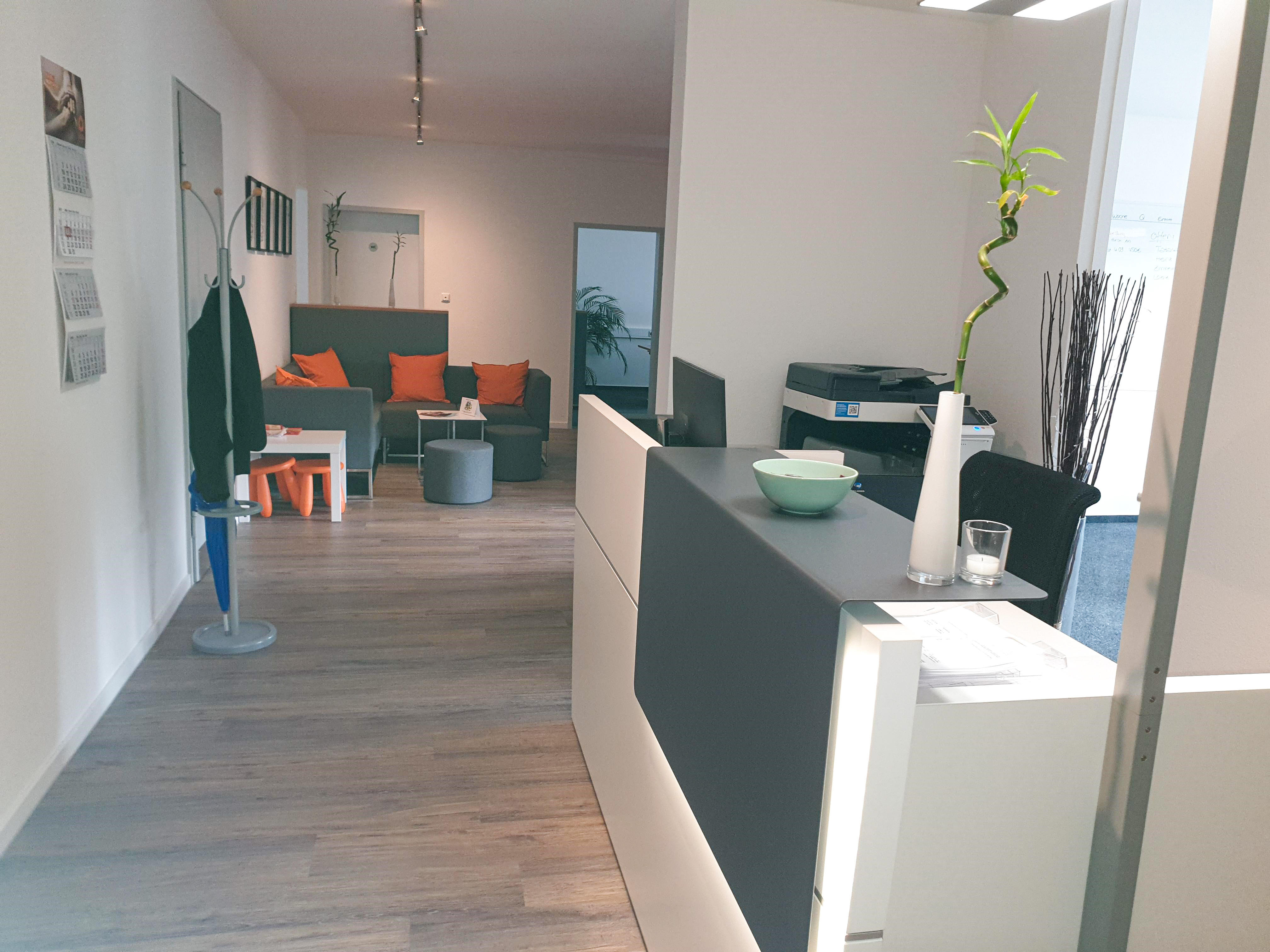 pluss Siegen - Care People (Medizin/Pflege), Spandauer Strasse 46 in Siegen