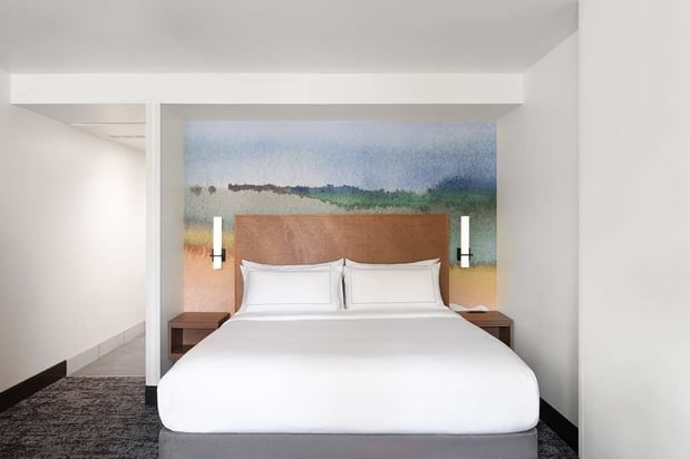 Images River's Edge Hotel Portland, Tapestry Collection by Hilton