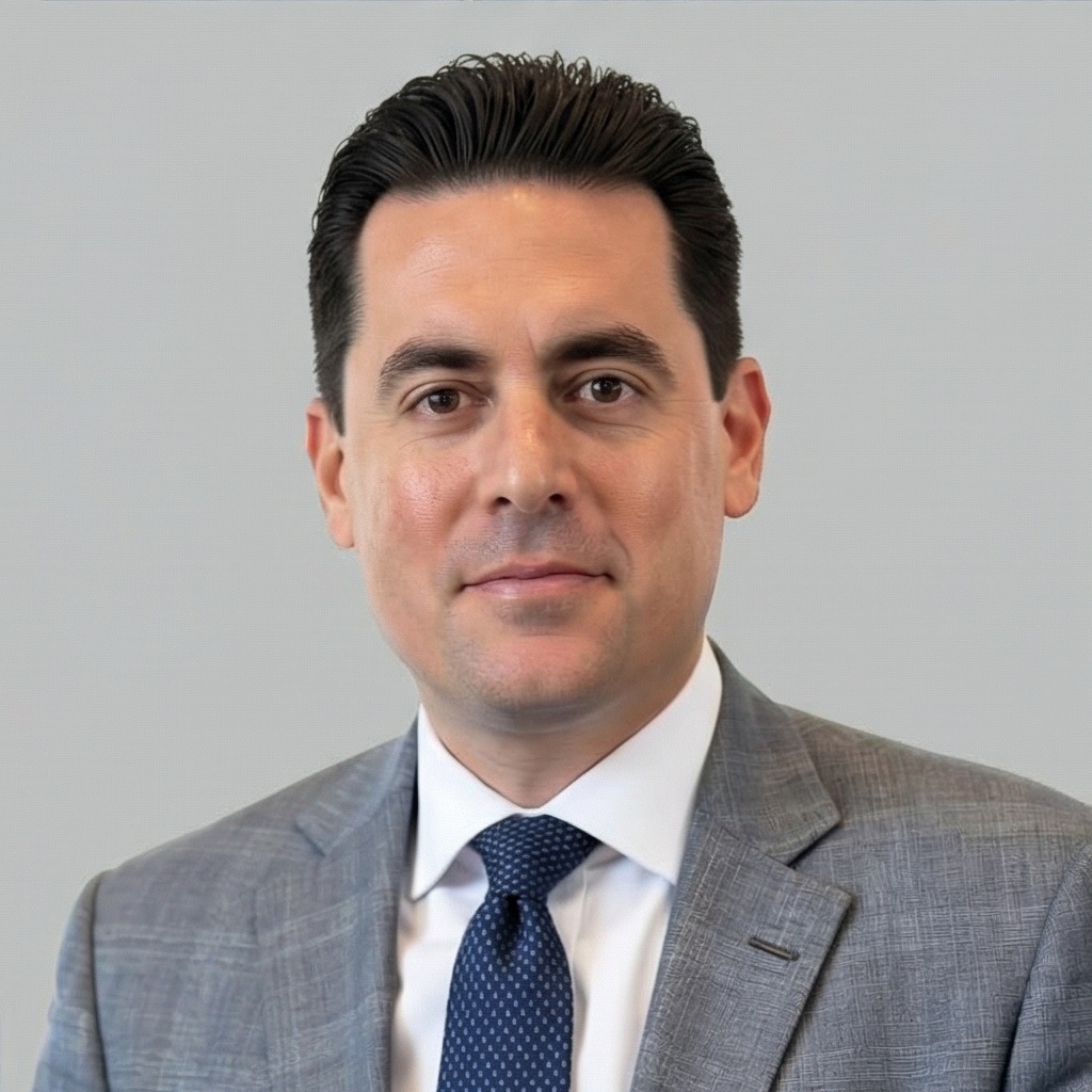 Headshot of John Zarrelli, a wealth advisor at Chase