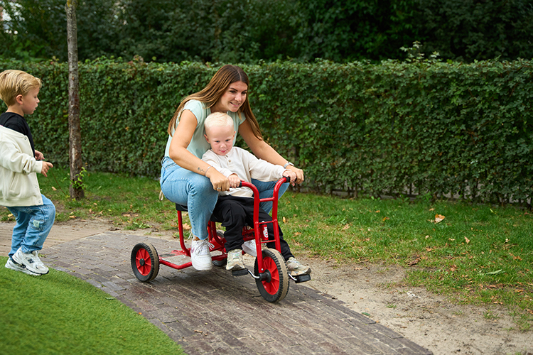 Foto's Humankind - Peuteropvang Het Bruggetje