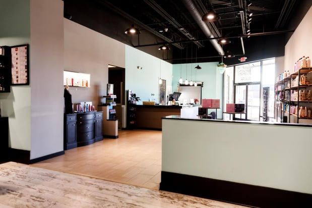 Images Vivid Salon