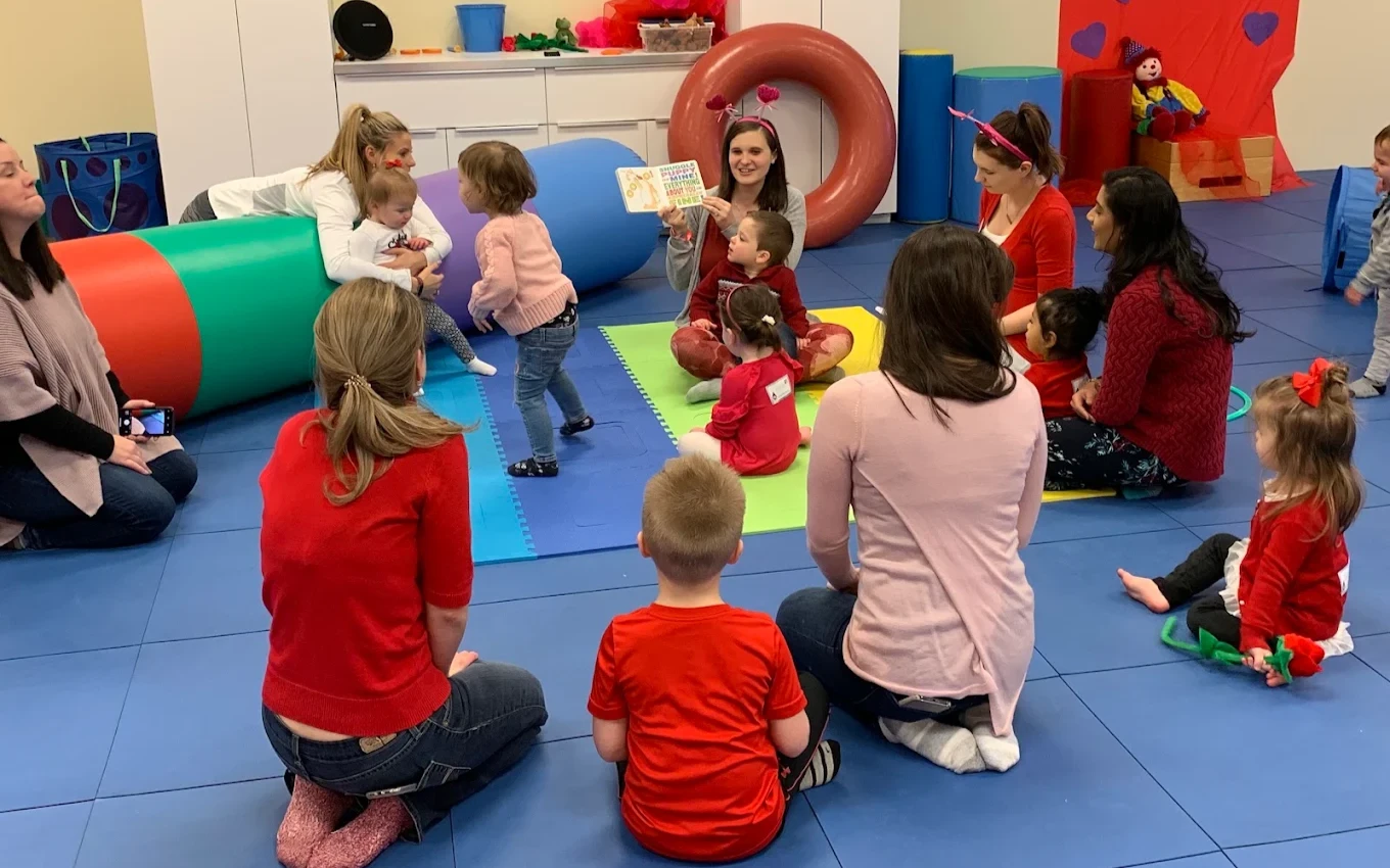 Give your preschooler a chance to practice listening, cooperating, and completing activities more independently. Our kindergarten prep in Rochester Hills helps children build useful classroom skills while keeping creativity and play at the heart of learning.