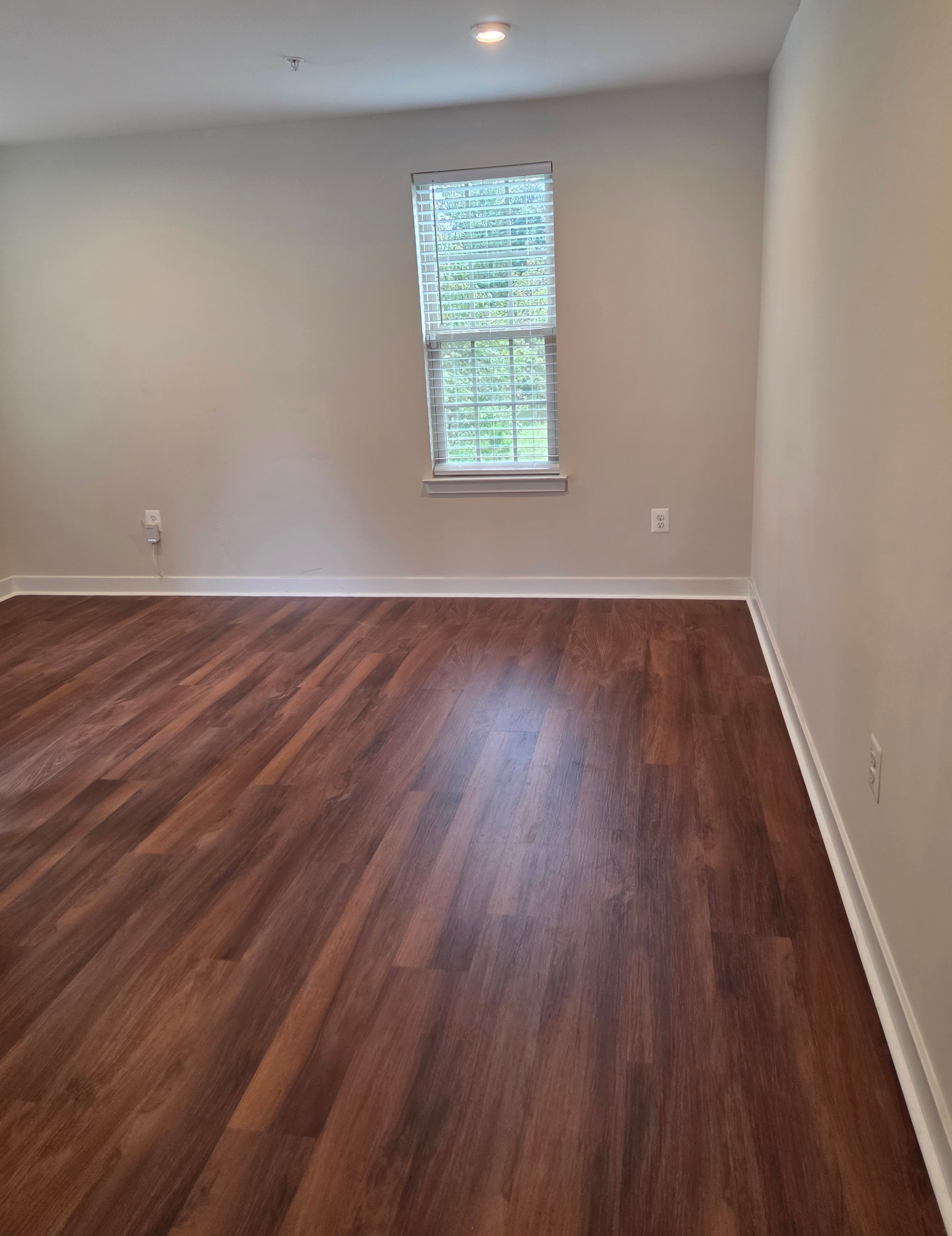 Floor Coverings International of Bowie, MD Image