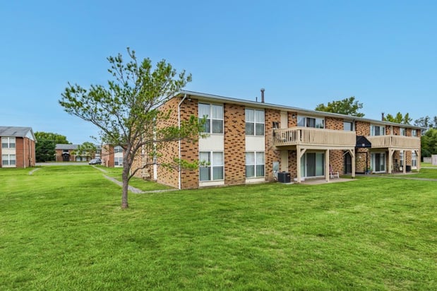 Images Hillcrest Village Apartment Homes