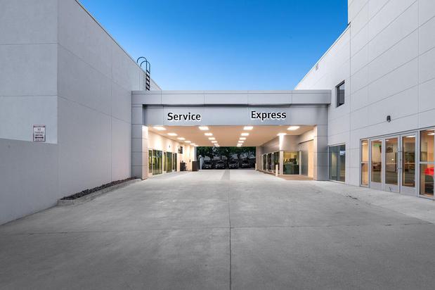Images INFINITI of San Antonio Service & Parts