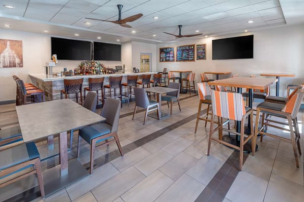 Images Hilton Garden Inn Scottsdale Old Town