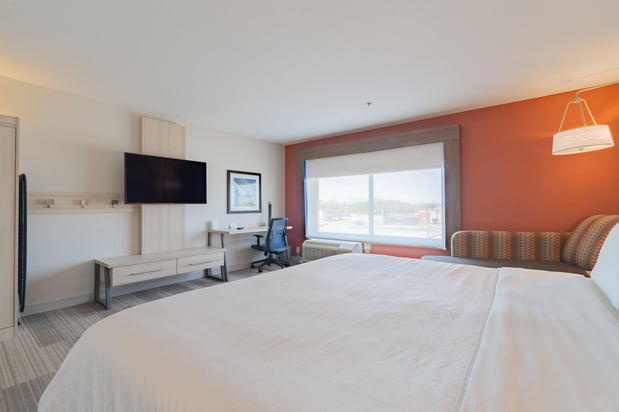 Images Holiday Inn Express & Suites Marion by IHG