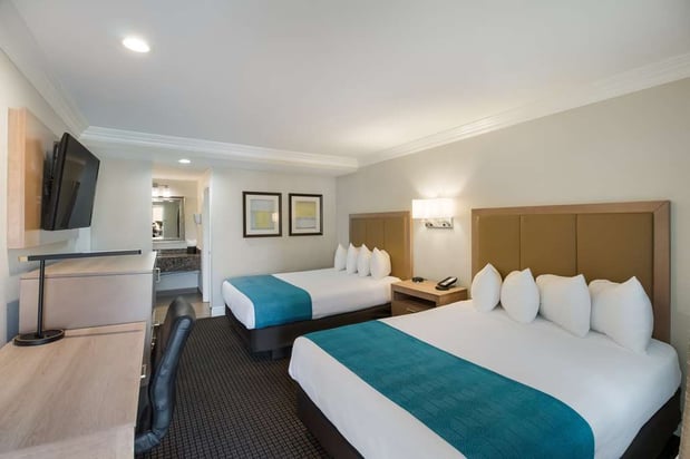 Images Best Western Woodland Hills Inn