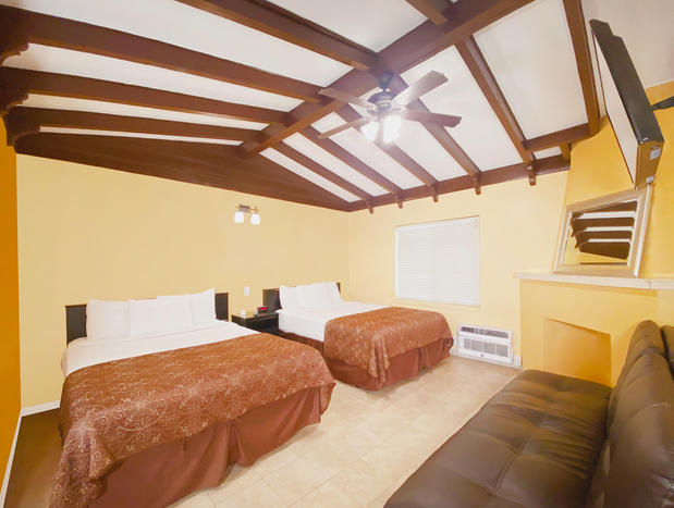 Images El Patio Inn