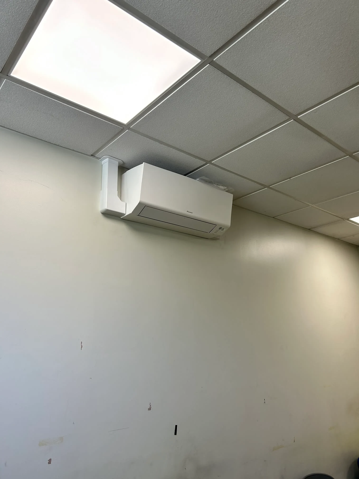 Images Breeze Air Conditioning & Refrigeration Ltd