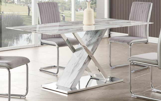 Dining with Elegance