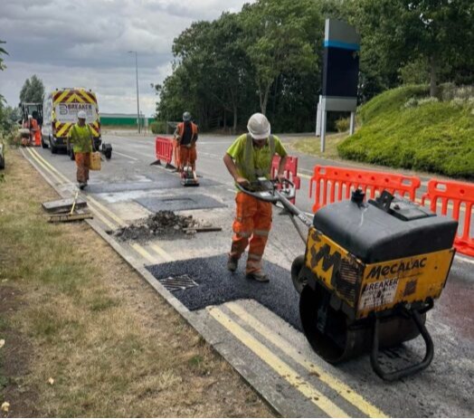 Images Breaker Surfacing - Pothole, Tarmac & Asphalt Specialists