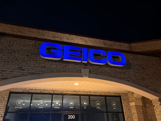 Images Debborah Lawrence - GEICO Insurance Agent