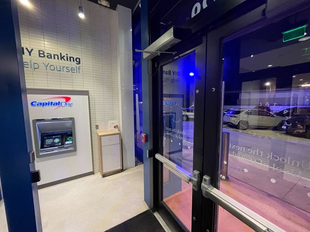 Images Capital One Café