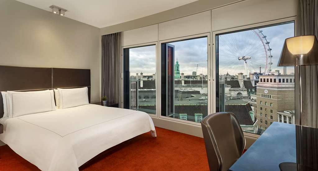 One Bedroom Suite London Eye view Park Plaza Westminster Bridge London London 03334 006112